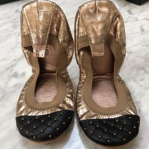Yosi Samra almost new flats never worn!